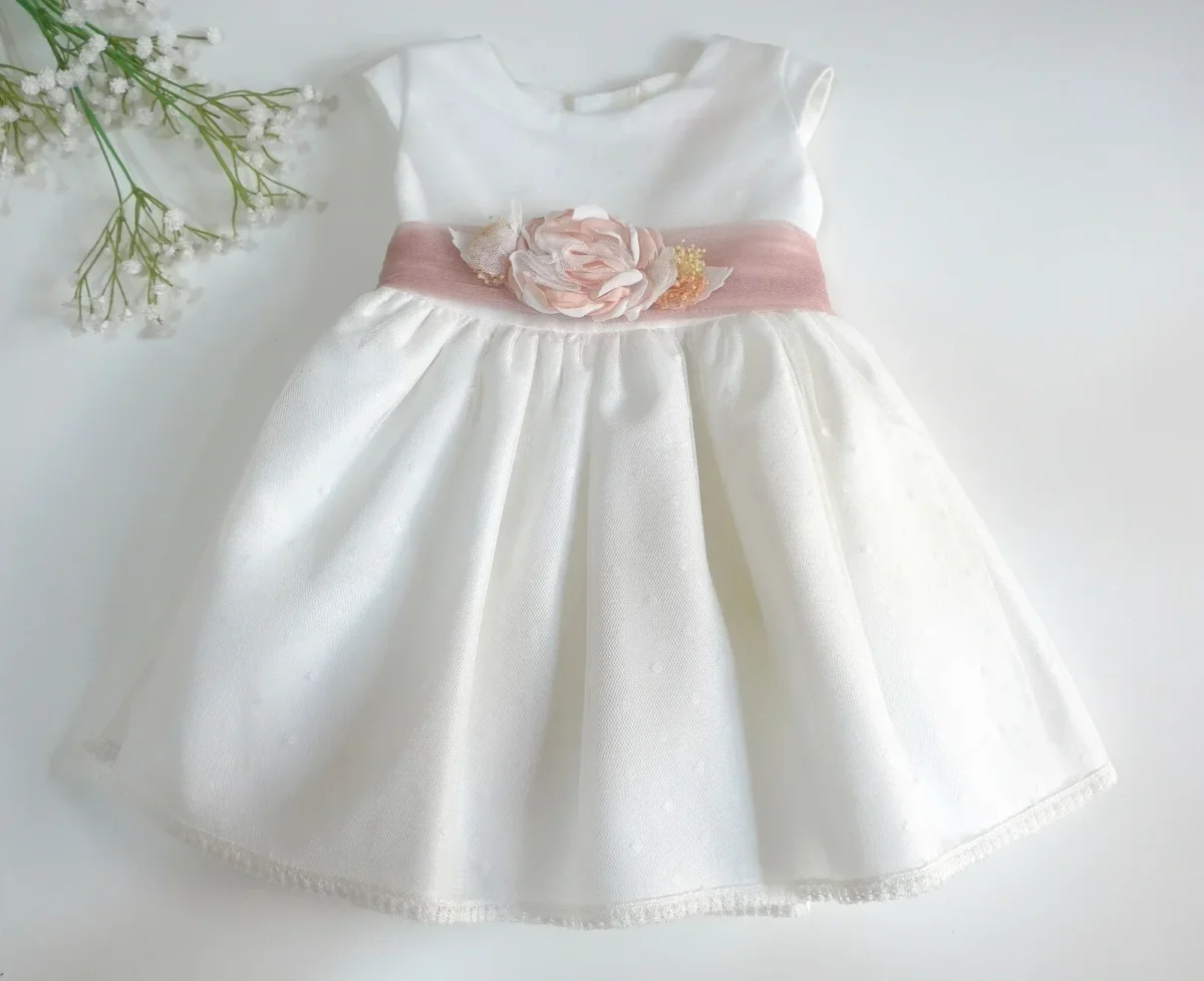 Vestido tul de plumeti con fajin rosa - Imagen 2