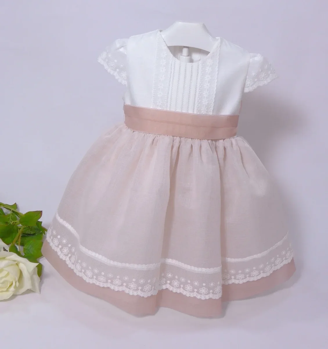 Vestido batista inglesa blanco y rosa - Imagen 7