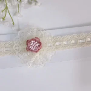 Diadema puntilla beig con roseton flor rosa