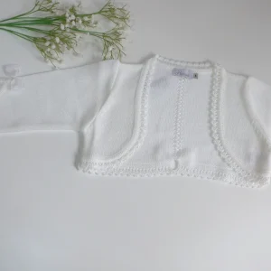 Chaqueta corta blanca manga francesa con lazitos