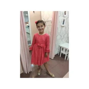 Vestido encaje coral manga francesa